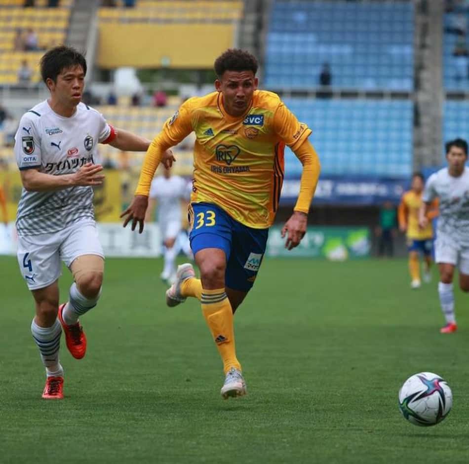 Felippe Cardoso comemora estreia e destaca carinho dos torcedores no Japão: 'Fiz a escolha certa'