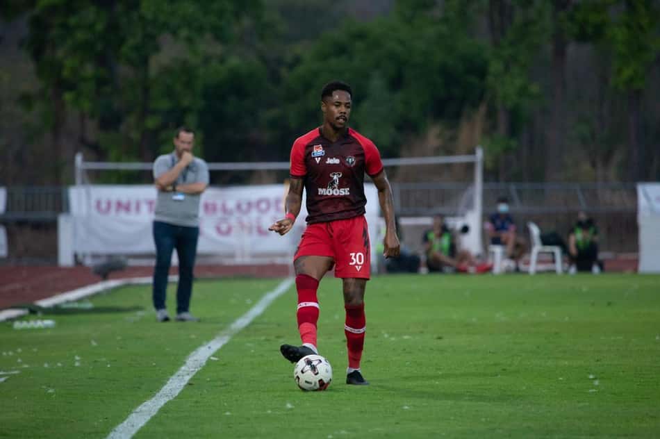 Vivendo boa fase na Tailândia, Evson espera grande ano no Chiamgmai United