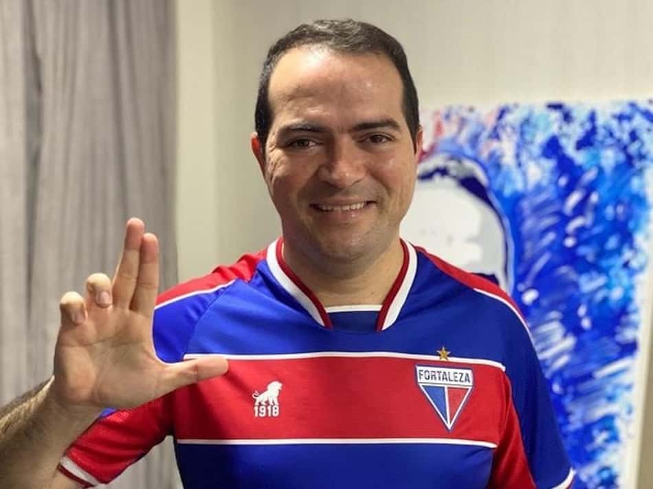 Marcelo Paz detalha negociação para renovar contrato de Juan Pablo Vojvoda
