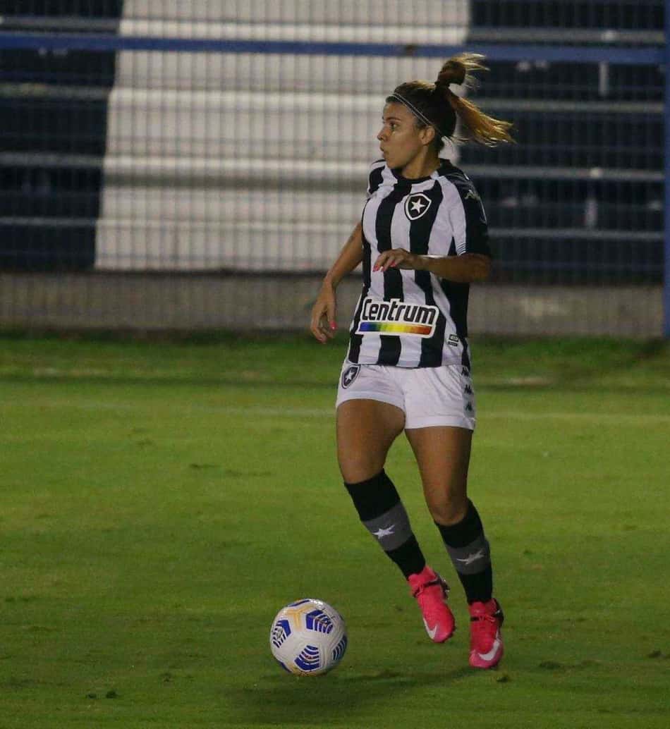 Amanda celebra primeiro gol pelo Botafogo, mas mostra foco: 'Trabalhar para seguirmos evoluindo'