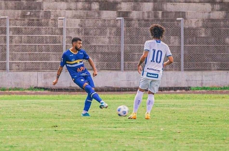 Igor Pupinski comemora renovação com Palmas FR: 'Muito feliz por mais esse passo dado na minha carreira'