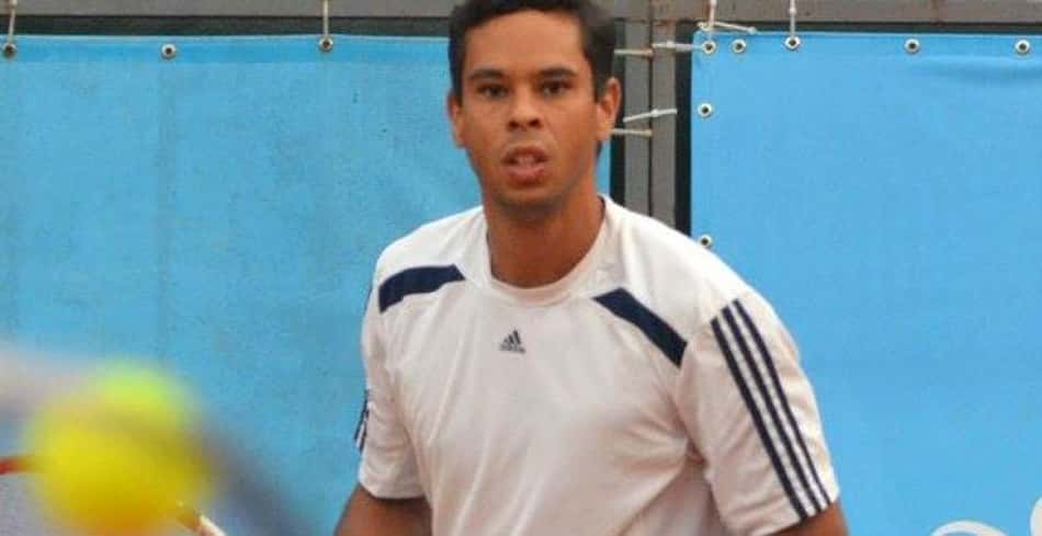Daniel Silva nas oitavas em Guayaquil