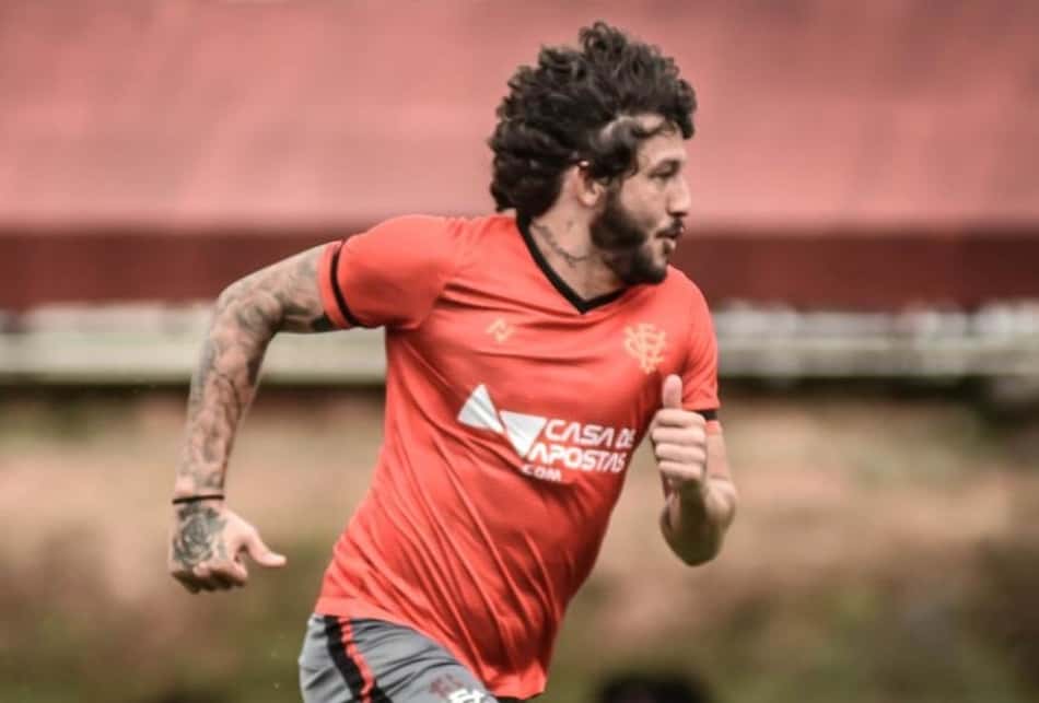 No Vitória, Fernando Neto traça expectativas para a Série B