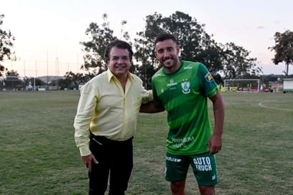 Alan Ruschel é apresentado no América-MG e fala da chance de voltar a jogar na Série A