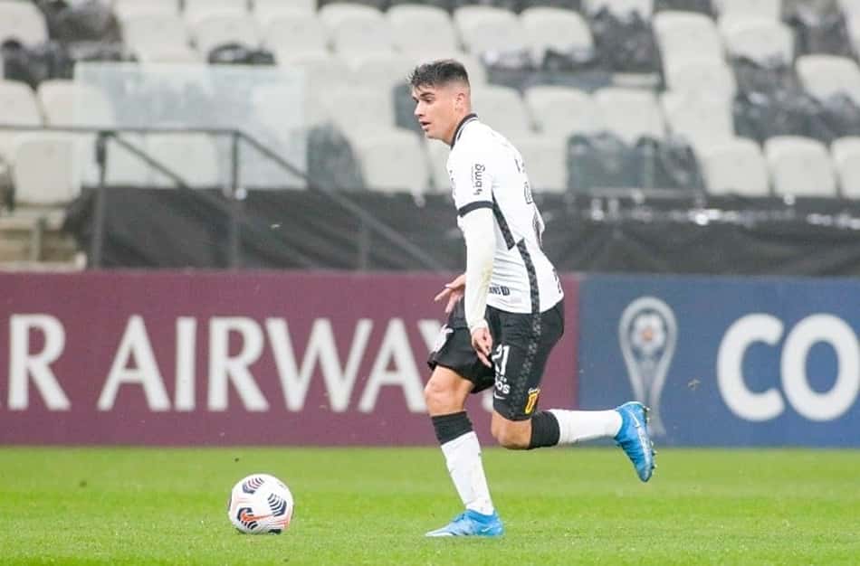 Alô, Corinthians e Cruzeiro! Colo Colo mira contratações no futebol brasileiro