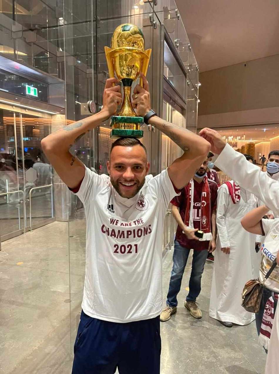 Guilherme faz história na Arábia e comemora primeiro título do Al-Faisaly