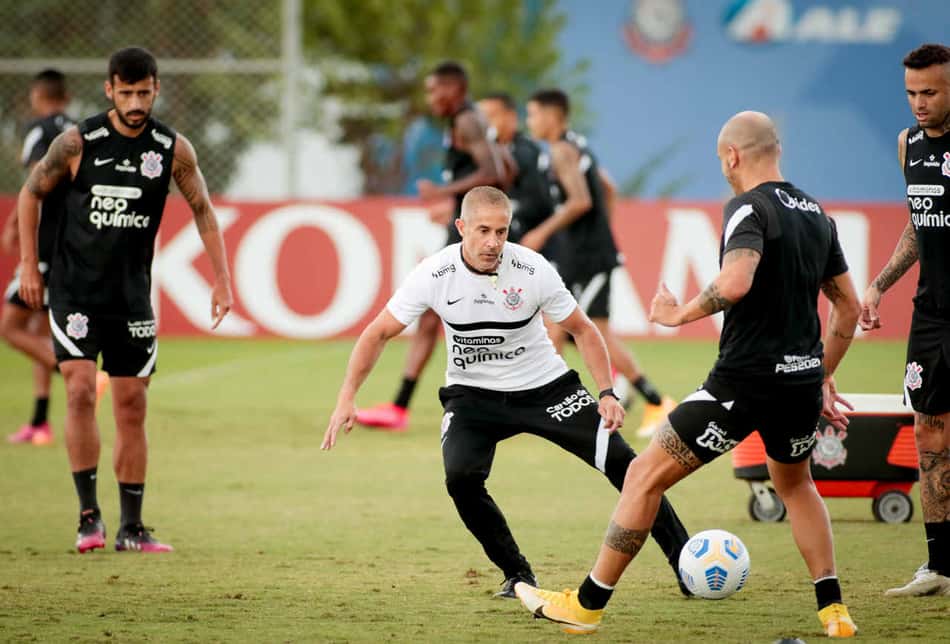 Corinthians encerra preparação para enfrentar o Atlético-GO; confira provável escalação e relacionados