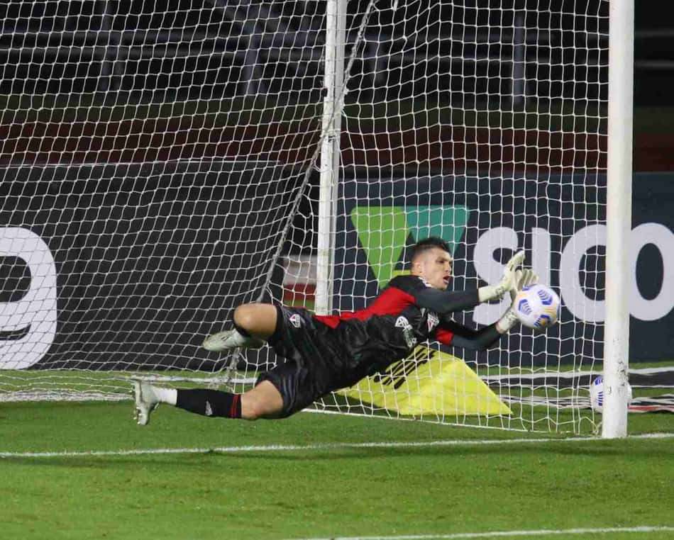 Vai sair do São Paulo? O que sabemos sobre interesse mexicano em Volpi