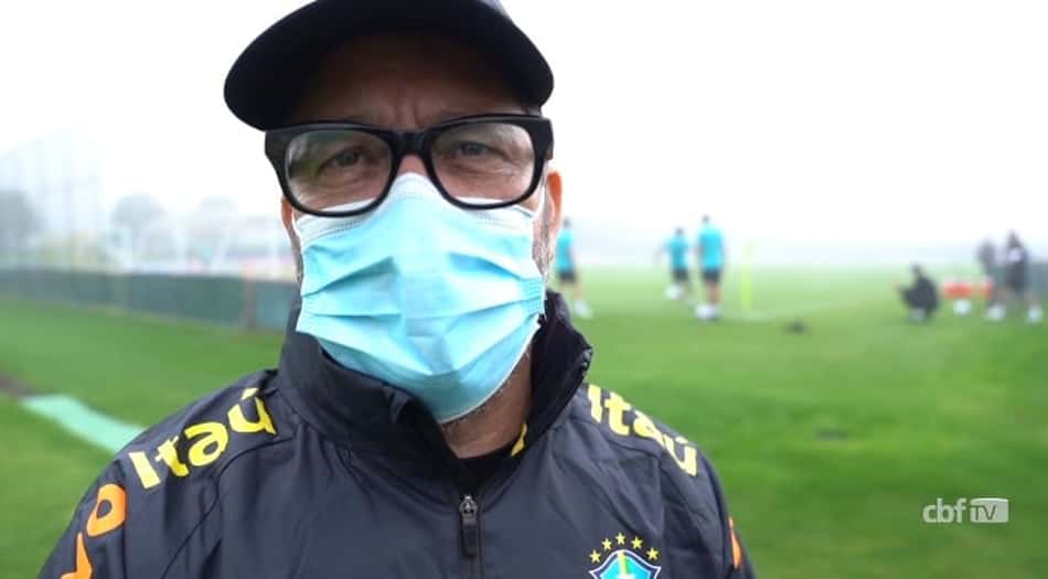 Seleção faz trabalho tático e, de olho no Equador, aperfeiçoa linhas ofensivas e pressão após perda