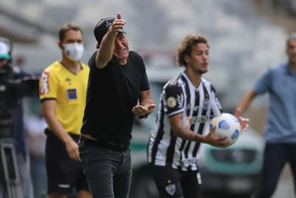 Cuca vê time frágil nas partes física, tática e técnica e avalia duelo contra o Fortaleza: 'merecemos perder'