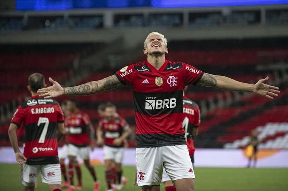 Embalado por gols na Seleção, Pedro retorna ao Flamengo com expectativa de rara sequência como titular