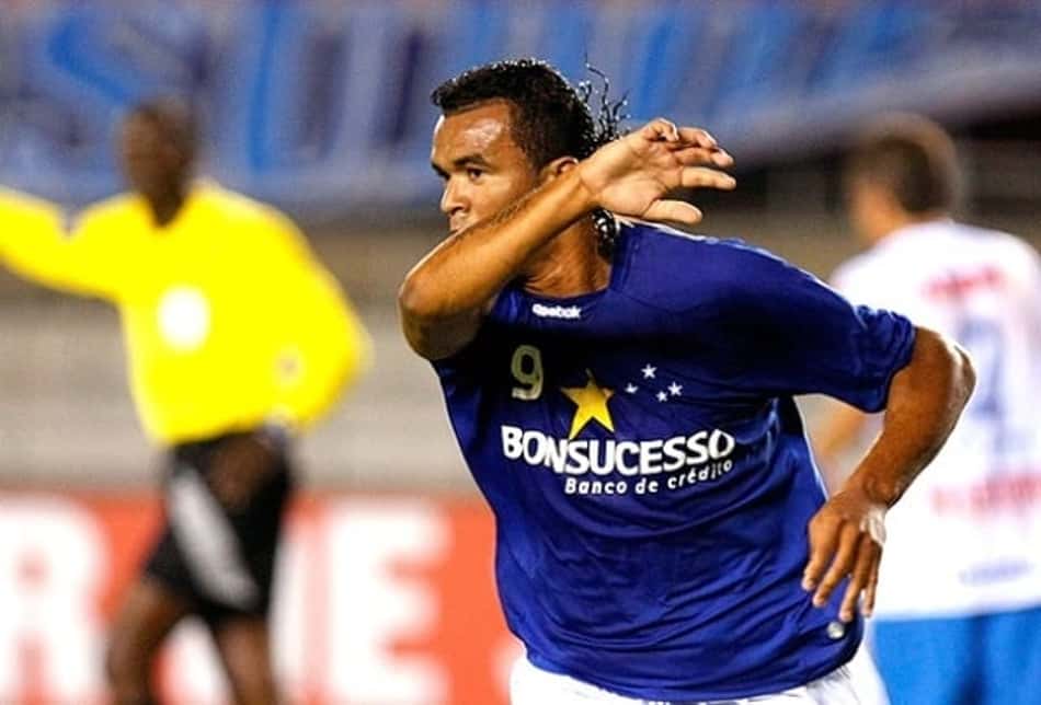 Ex-Cruzeiro é preso suspeito de agredir mulher em Alagoas