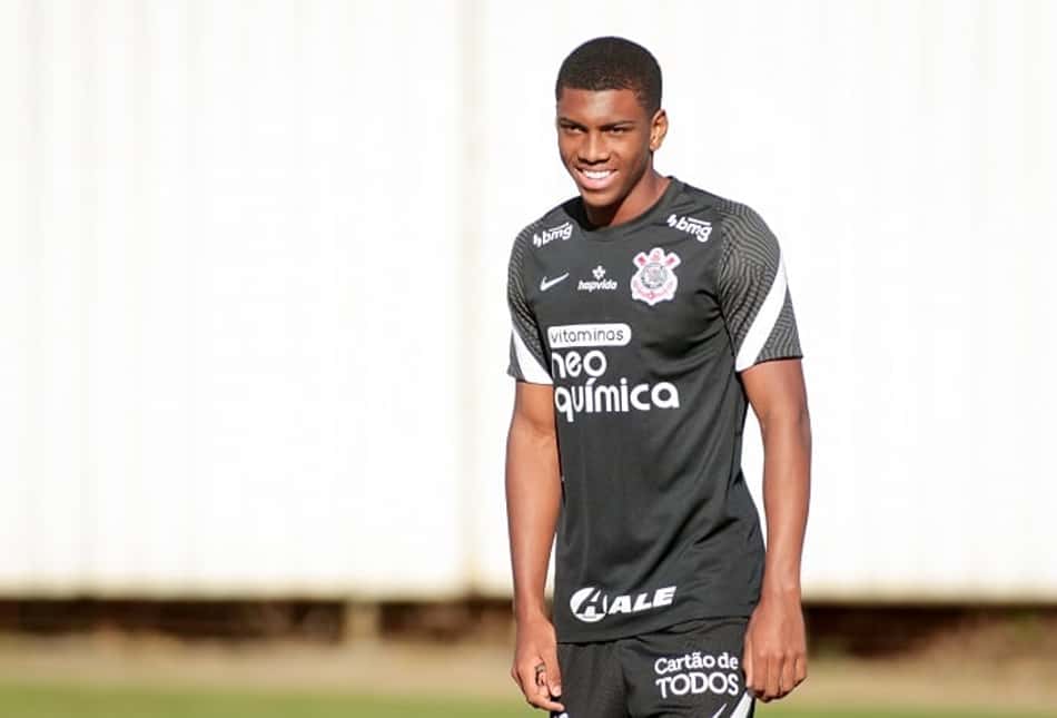 Mais jovem no atual elenco do Corinthians, Felipe Augusto fala de chance no profissional: 'É um sonho'