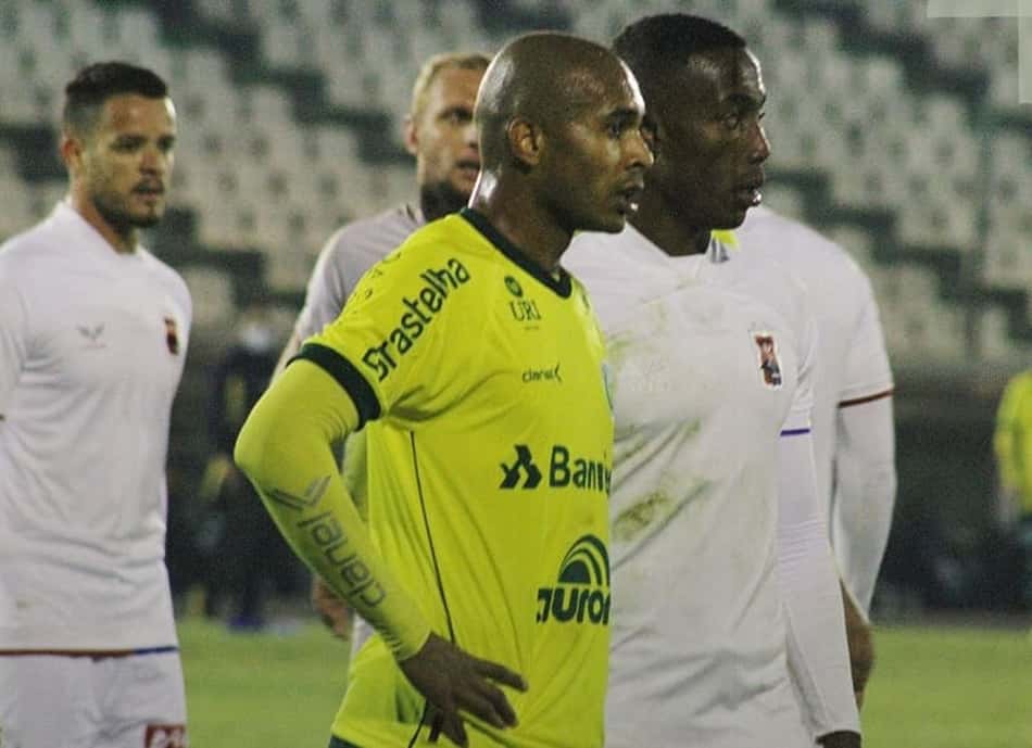 Por primeira vitória na Série C, Paraná precisa acabar com marca incômoda