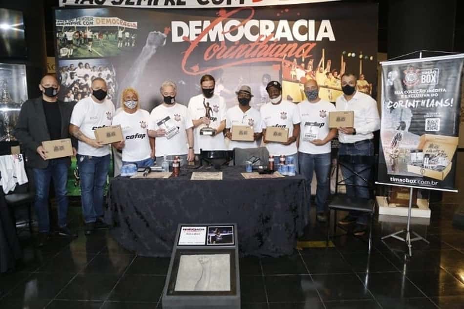 Live sobre a Democracia Corinthiana reúne ídolos no Memorial Corinthians