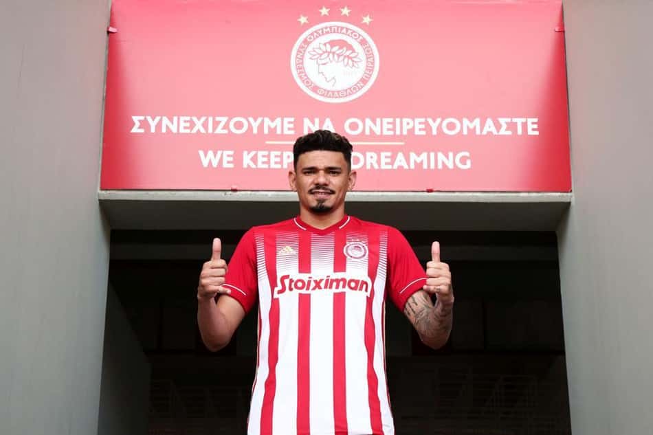 Com outras propostas, Tiquinho Soares revela motivo da escolha pelo Olympiacos: 'Acreditamos no projeto'