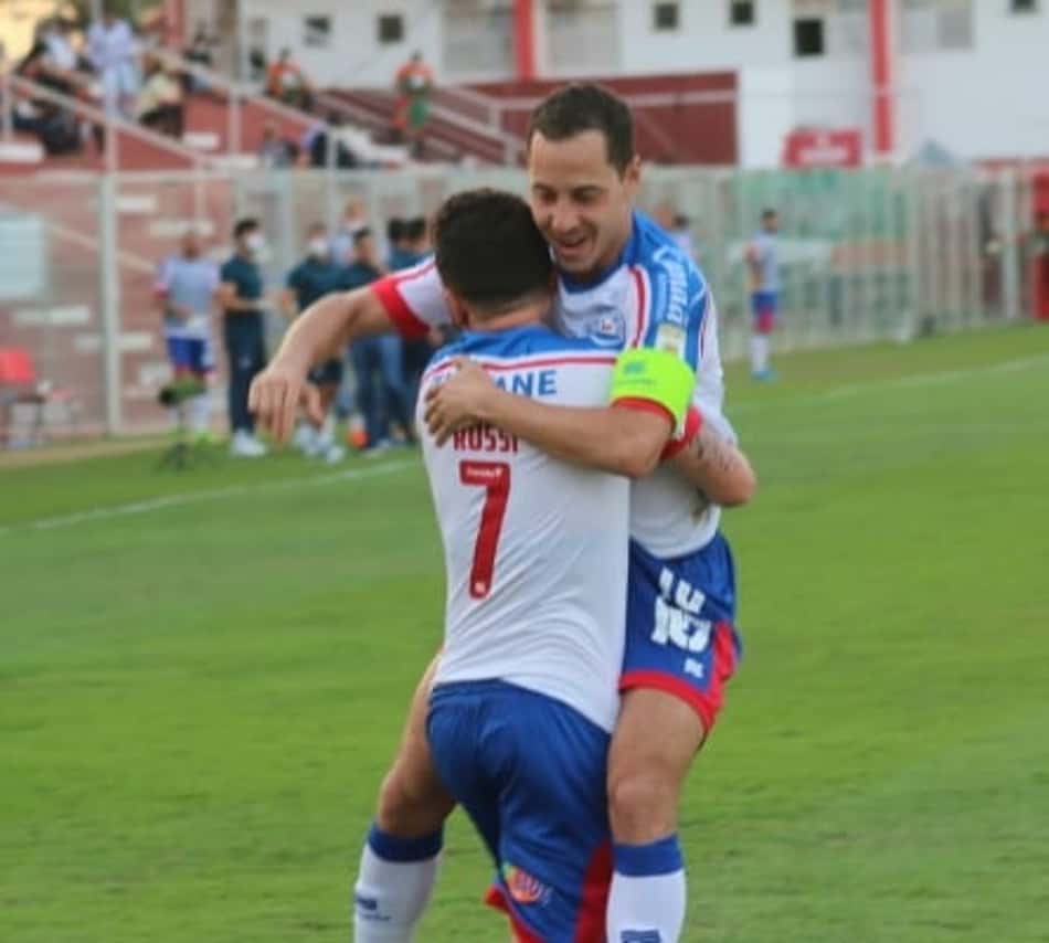 Rodriguinho vibra com resultado do Bahia diante do Vila Nova-GO