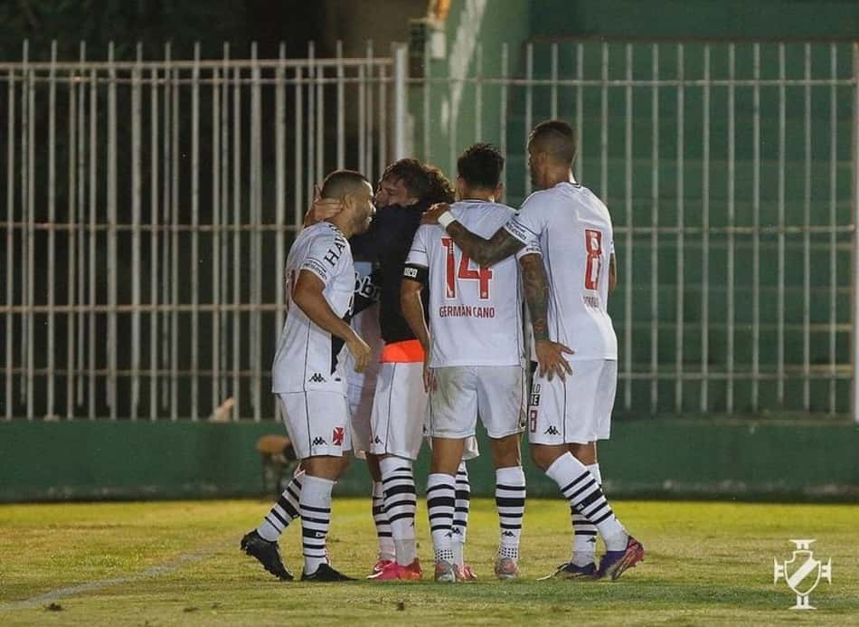 Vasco encara o Boavista com dois objetivos: classificar e convencer