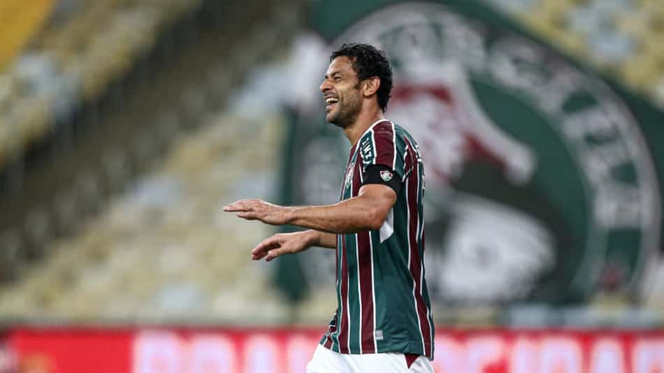Fred, do Fluminense, visita e parabeniza o Maracanã pelo aniversário: 'Maior palco do mundo'