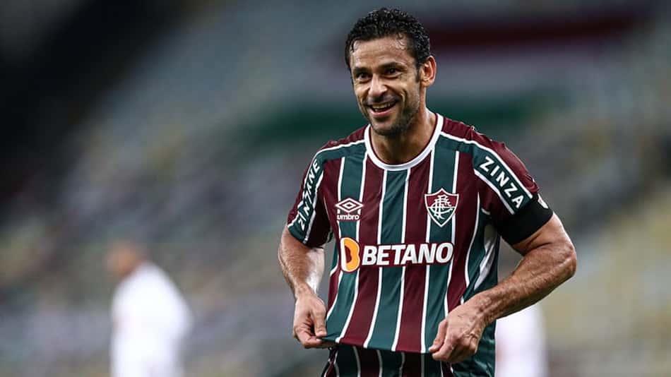 Fred participa de mais de um terço de gols do Fluminense, faz marketing por novo master e diverte a torcida