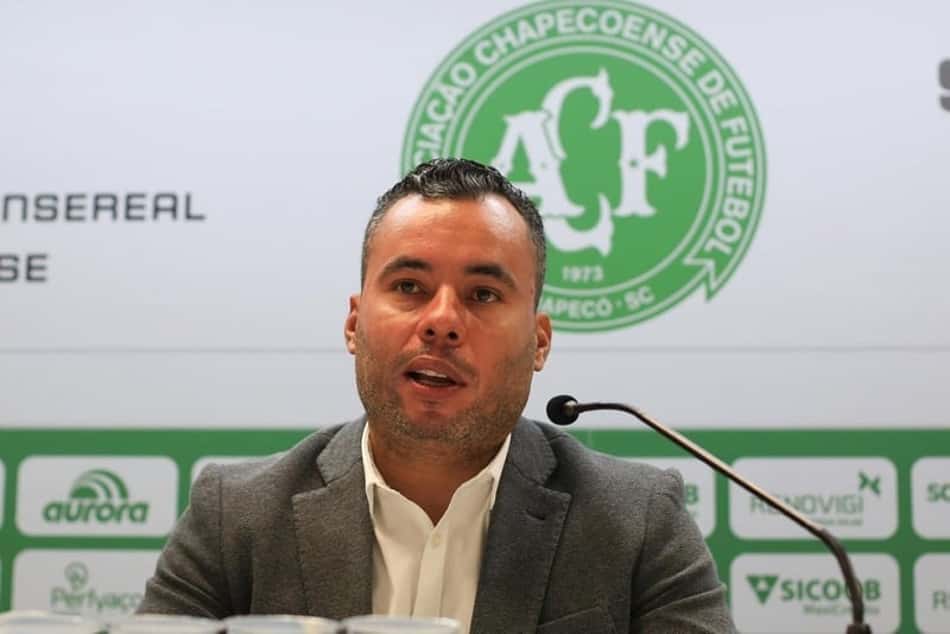 Jair Ventura promove mudanças na Chape para encarar o ABC