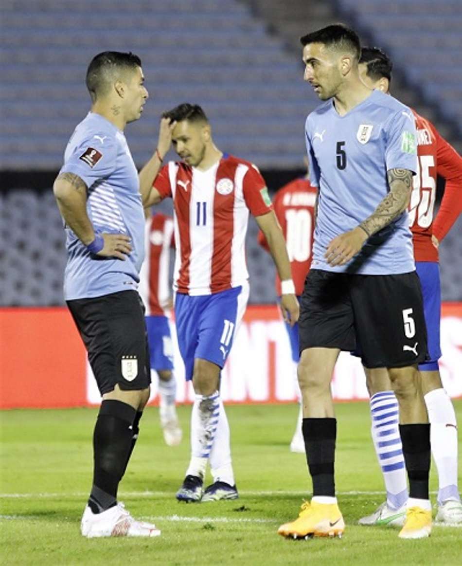 Em jogo morno, Uruguai e Paraguai empatam sem gols em Montevidéu