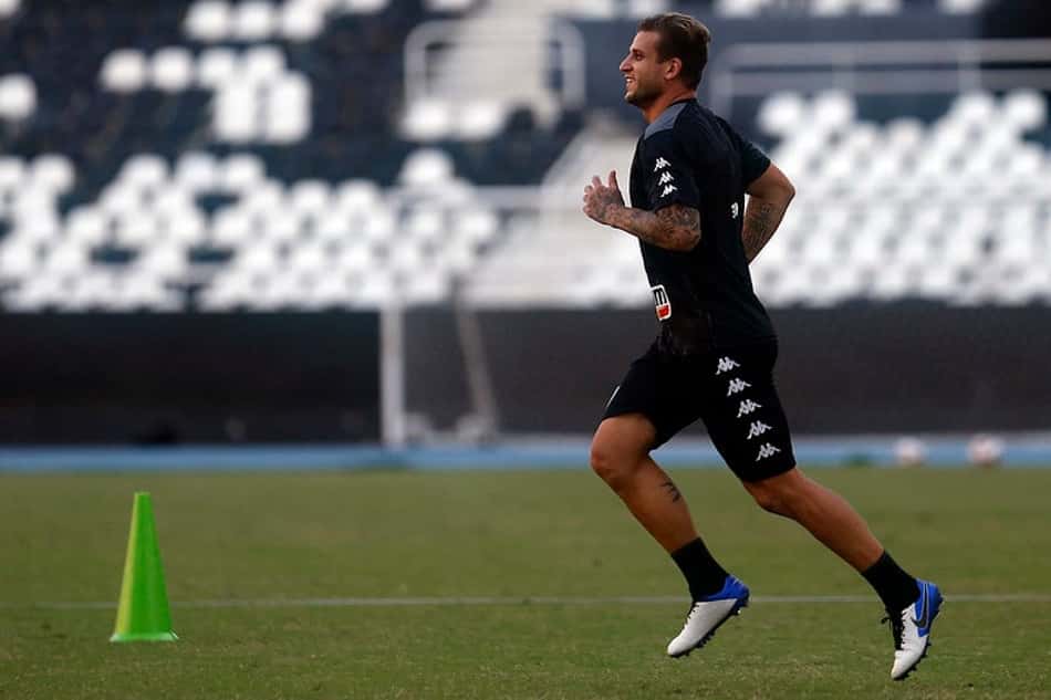 Cinco anos após primeira tentativa, Botafogo dá fim a busca por atacante e confia em Rafael Moura