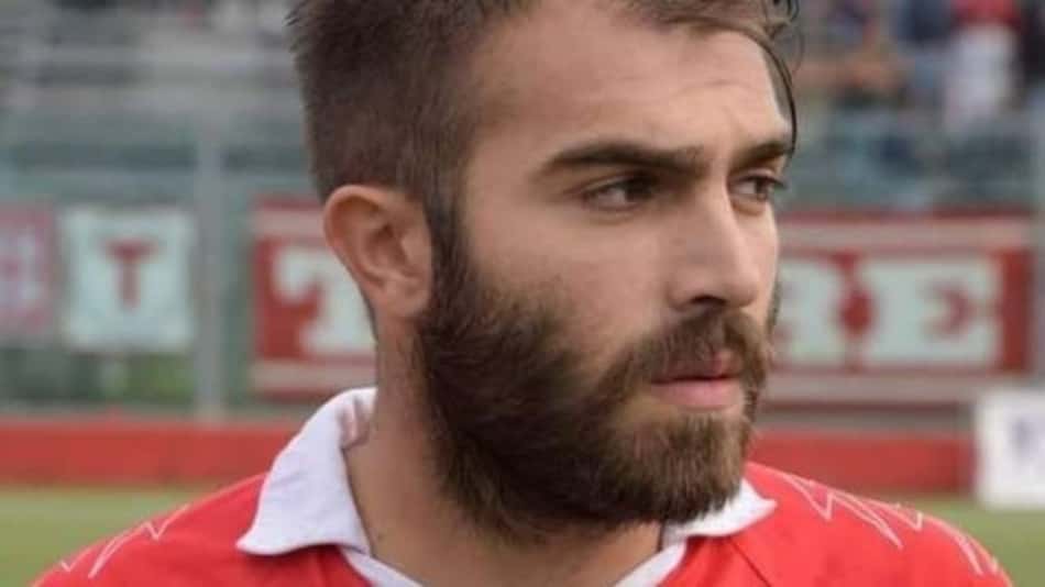 Ex-Parma morre vítima de infarto enquanto jogava partida em memória do irmão falecido