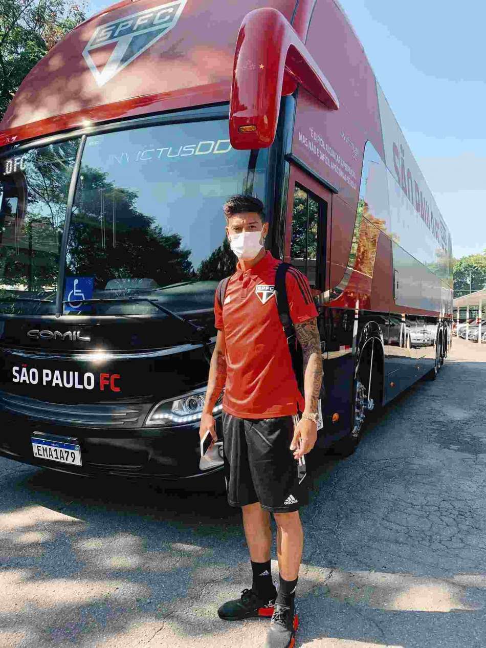 À espera da regularização, Rigoni viaja com o São Paulo para Goiânia
