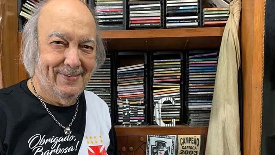 Vasco celebra o aniversário de 80 anos do cantor Erasmo Carlos, ícone da Jovem Guarda: "Grande vascaíno'