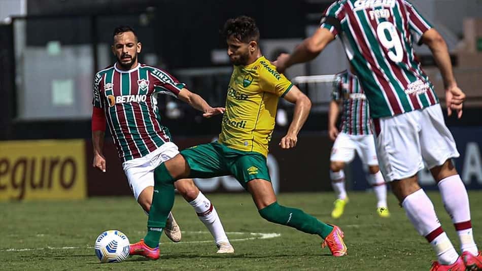 Yago Felipe elogia Roger após vitória do Fluminense no Brasileirão e diz: 'Temos que pensar alto'