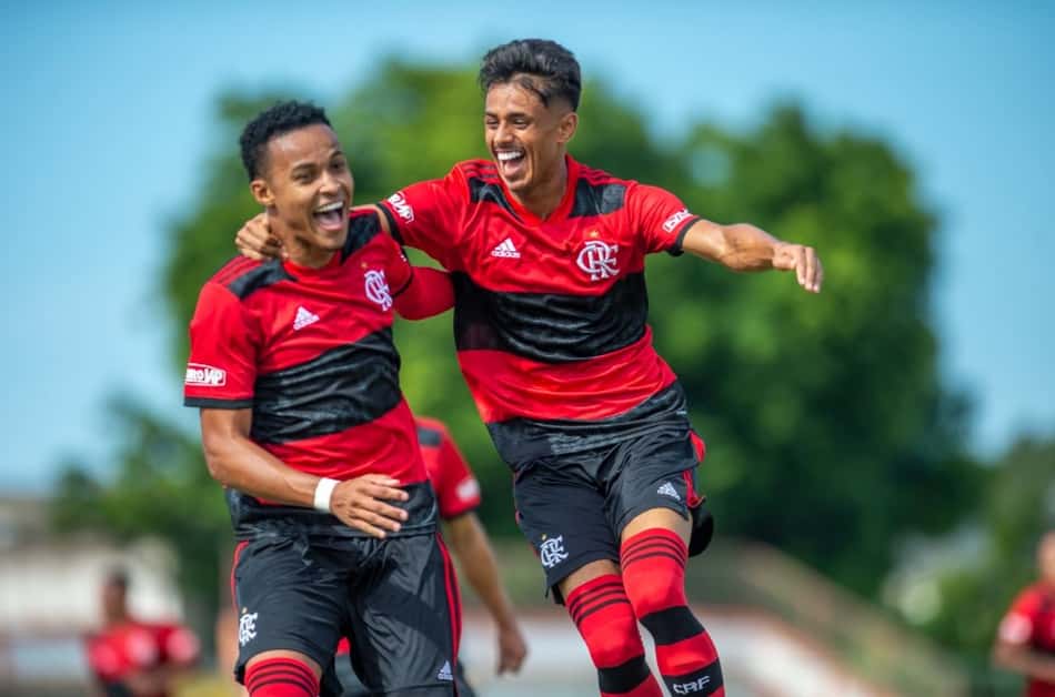 Carioca Sub-20: Flamengo derrota o Bangu com gols de Lázaro e Thiaguinho