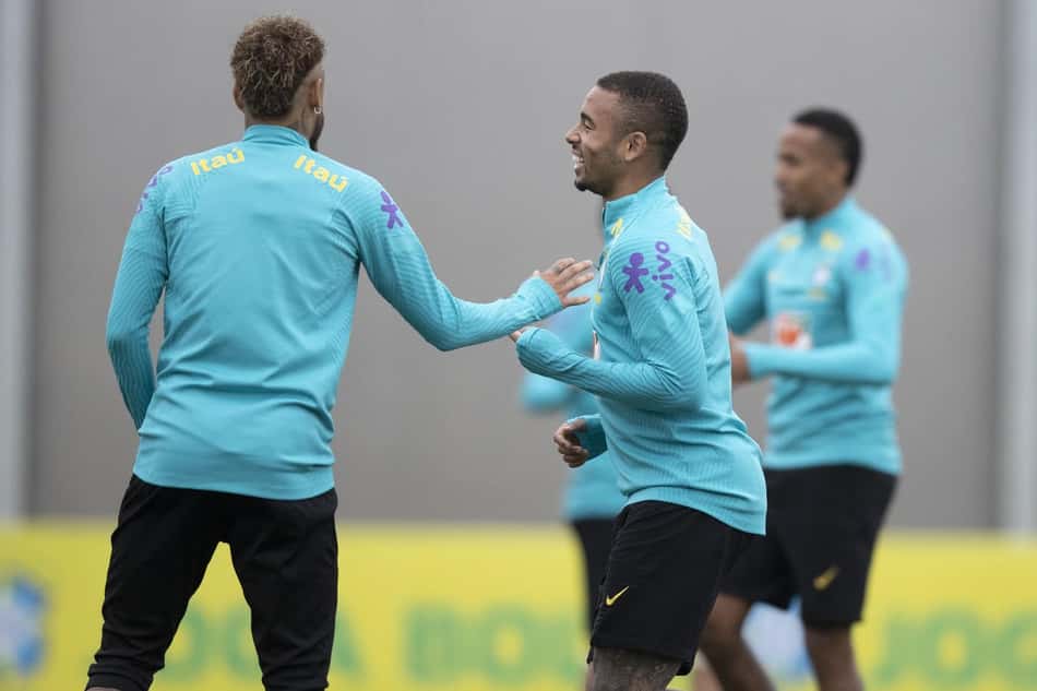 Seleção Brasileira experimenta mudanças no ataque em último treino antes de enfrentar o Paraguai