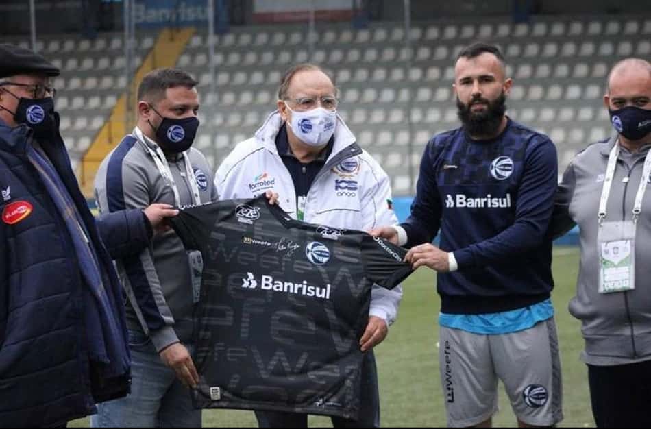 Goleiro completa 250 jogos pelo São José-RS: 'Exemplo dentro e fora de campo'