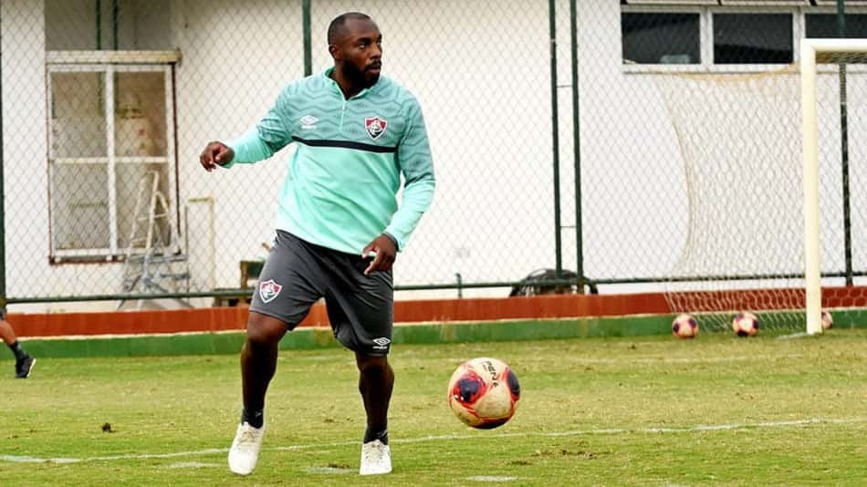Manoel exalta defesa do Fluminense, que chegou ao terceiro jogo seguido sem ser sofrer gol na temporada