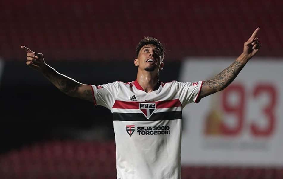 Com gol e assistência, Rigoni estreia como titular e mostra potencial