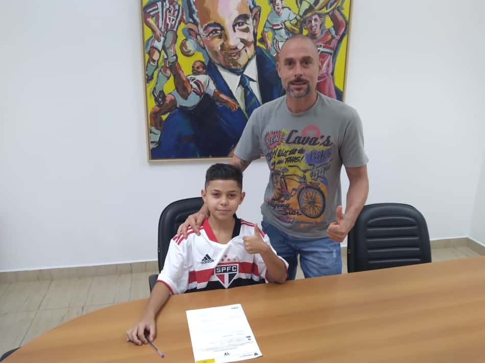 Patrocinado pela Nike, atacante de 11 anos renova com o São Paulo