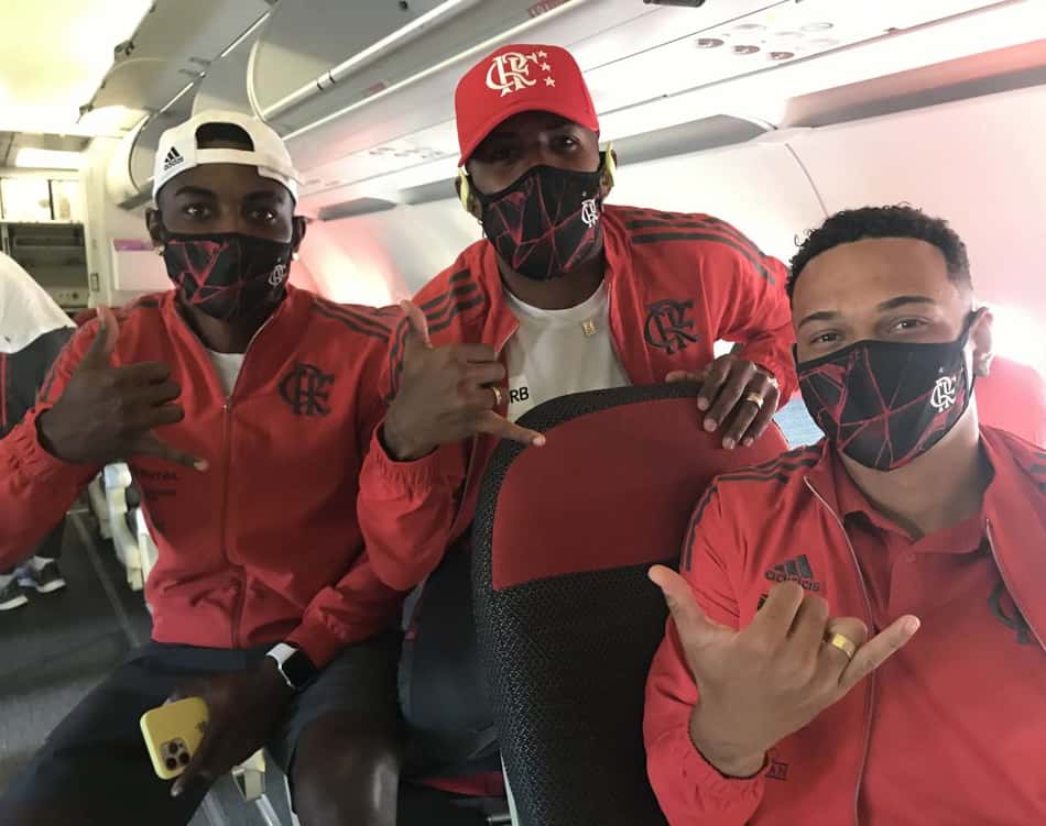 Ainda sem os selecionáveis, Flamengo embarca para encarar o Coritiba pela Copa do Brasil