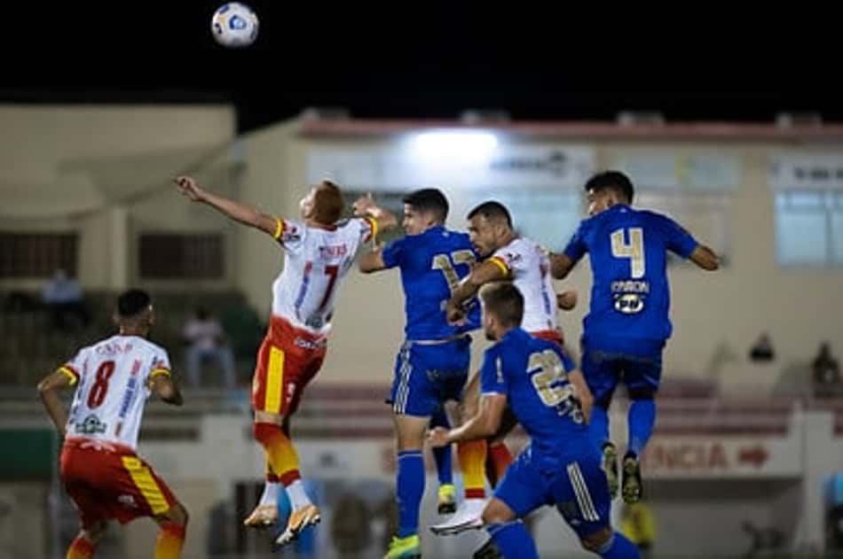 Em noite incompetente, Cruzeiro é eliminado da Copa do Brasil pela Juazeirense nos pênaltis