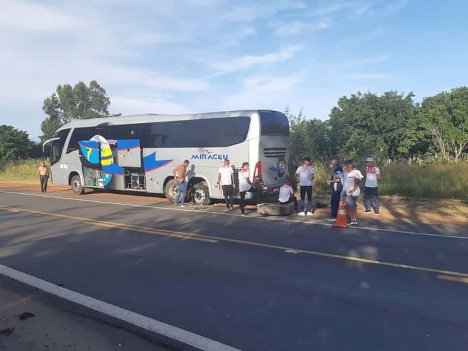 4 de Julho tem de superar pneu furado e perda de voo em volta ao Piauí