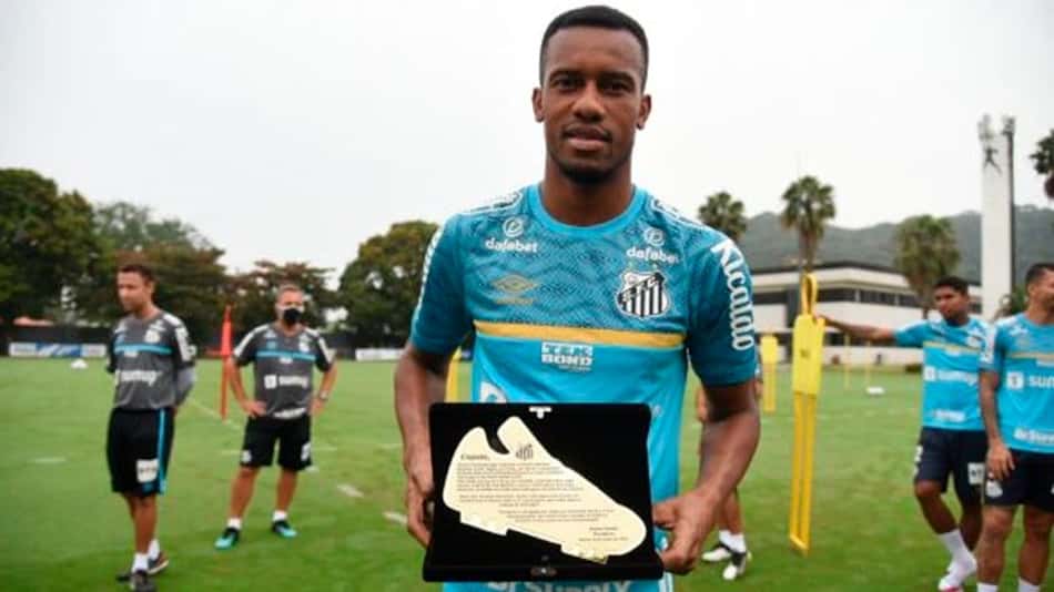 Santos faz homenagem ao atacante Copete: 'Foi uma vida nesse clube'