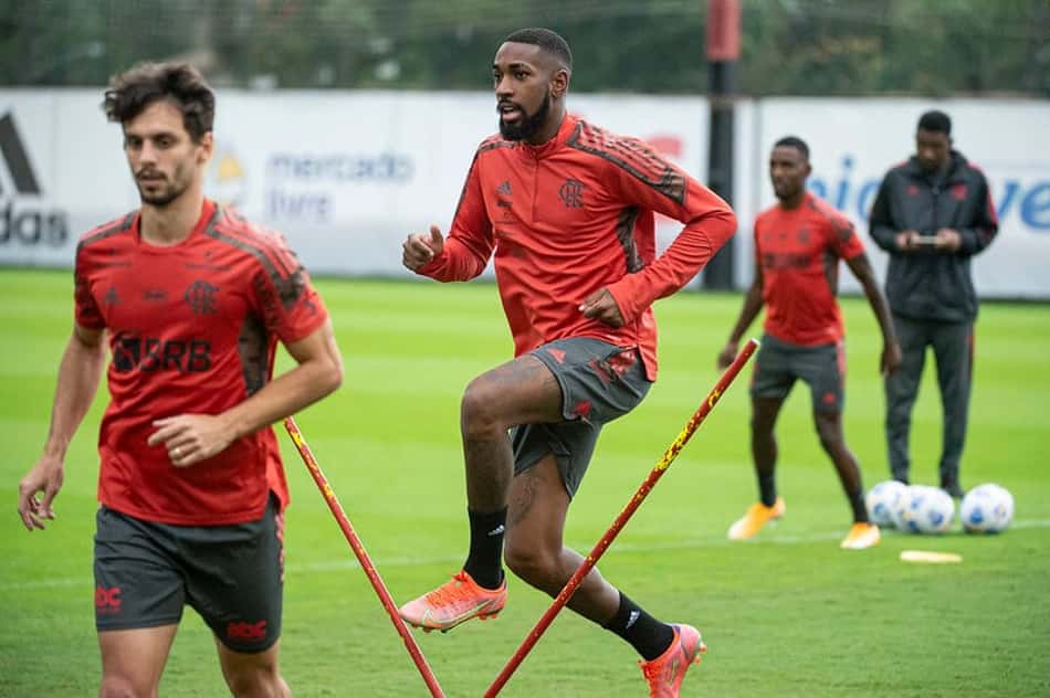 Com reforços caseiros, Flamengo divulga escalação para encarar o América-MG, confira
