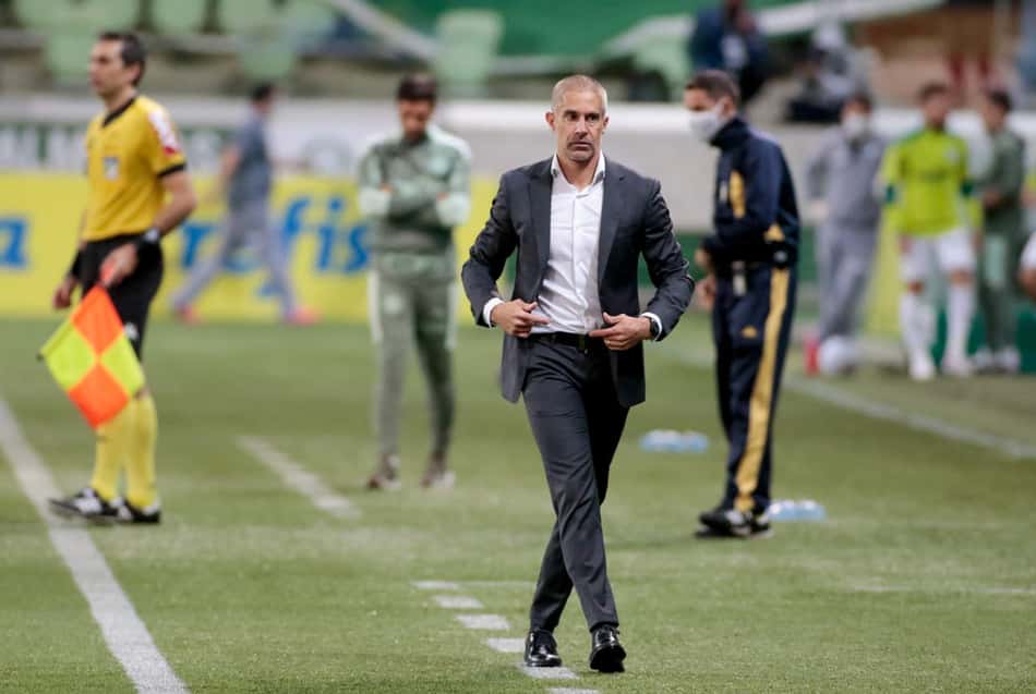Bastidores do Corinthians: Após empate em Dérbi, Sylvinho afirma: 'A caminhada só começou'