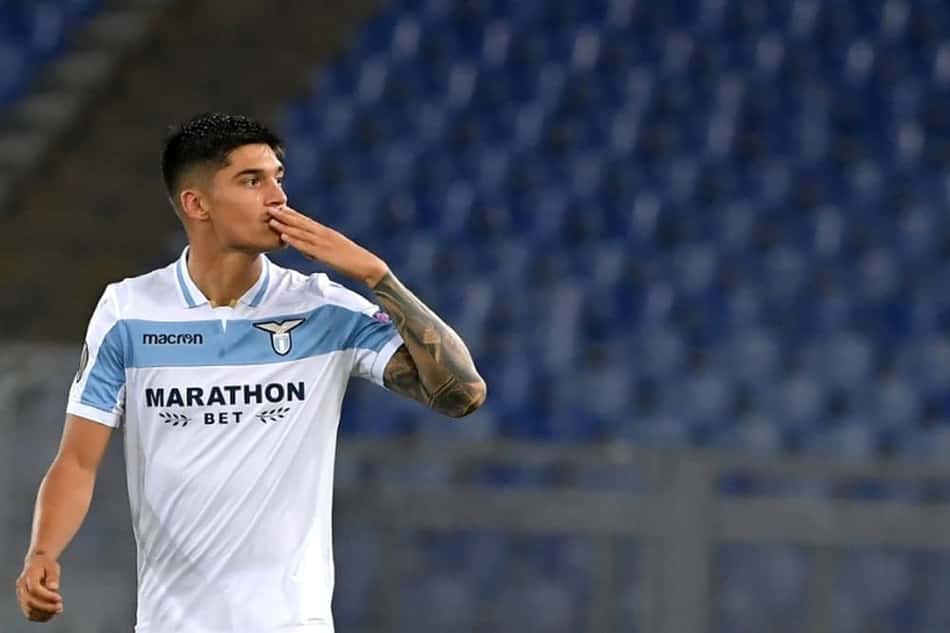 Paris Saint-Germain pensa em troca por atacante da Lazio