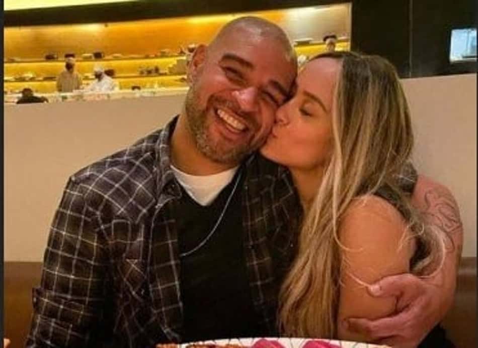 Adriano termina com namorada após conhecer família dela em churrasco, diz jornal
