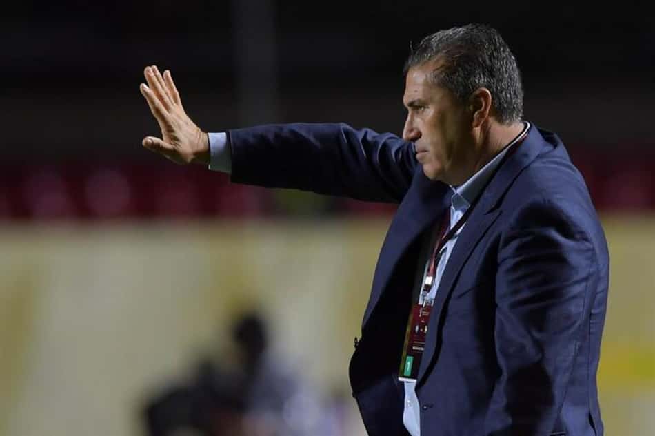 Perto das Eliminatórias, seleção sul-americana fica sem técnico; confira