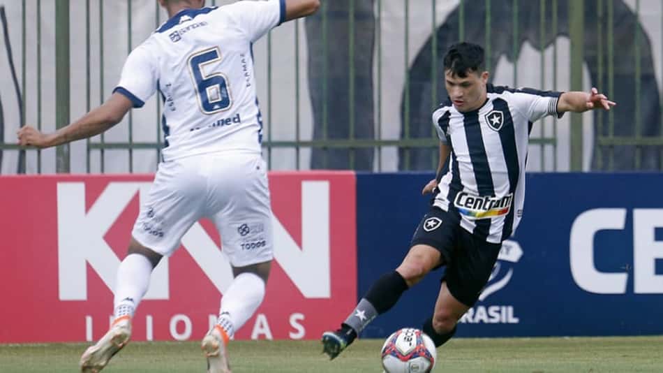 Decisivo, Ronald vem sendo o maior driblador da Série B 2021