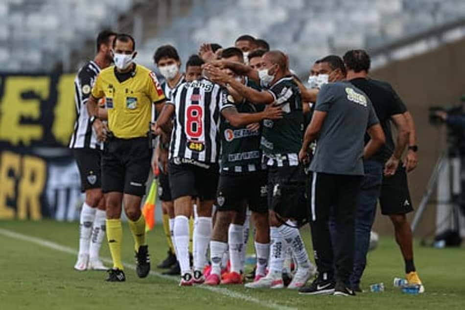 Para Casagrande, o Atlético-MG é favorito para vencer a Libertadores, Brasileirão e Copa do Brasil