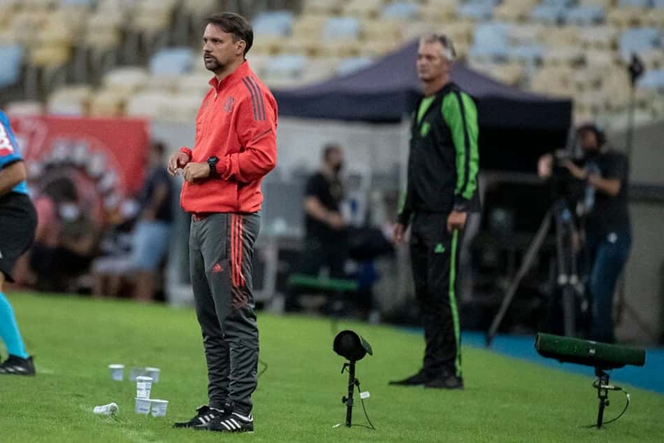Mauricio Souza valoriza participação dos jovens em vitória do Flamengo: 'Sinal de trabalho bem feito'