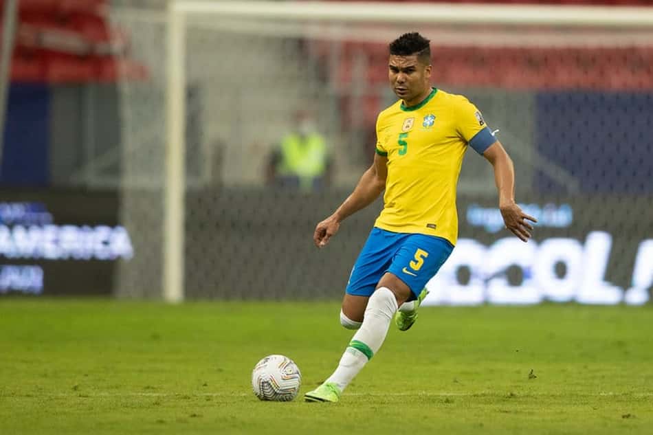 Casemiro fala sobre duelo com Messi e pede solidez à Seleção: 'Sozinho, não marco nenhum jogador'